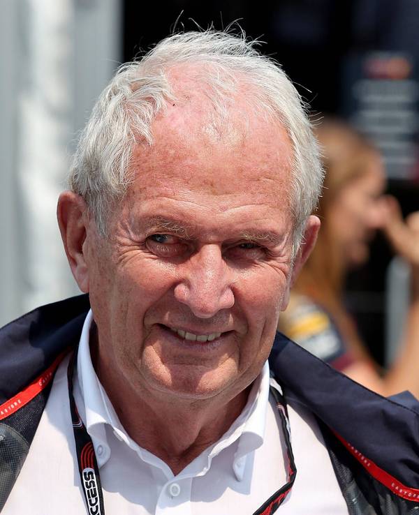 Red Bulls Dr. Helmut Marko in der Boxengasse in Kanada.