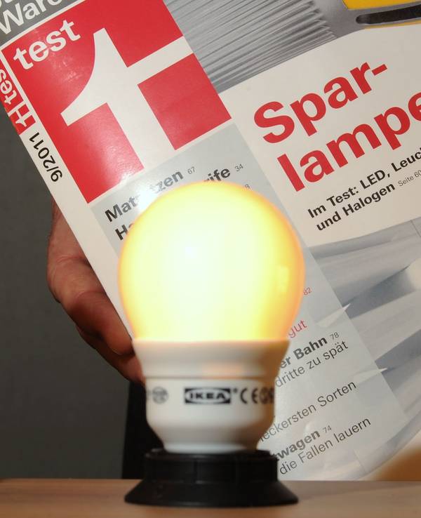 Stiftung Warentest zu Energiesparlampen (25. August 2011)