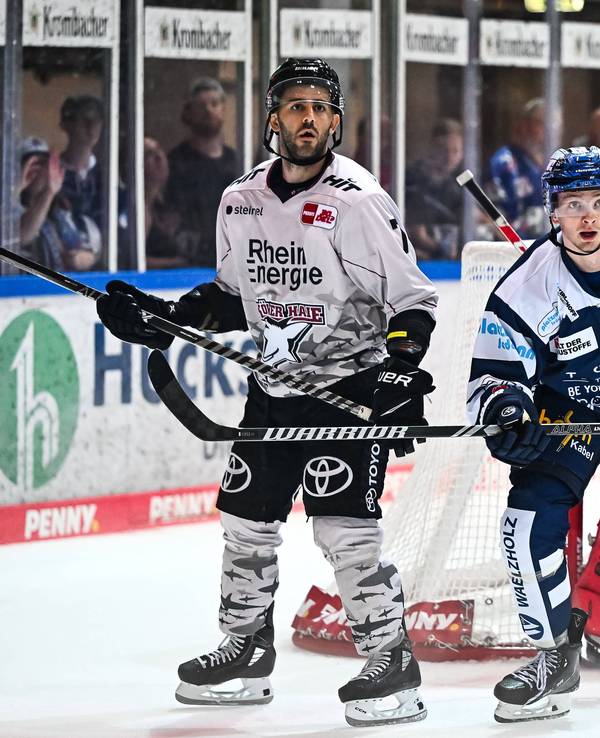 Eishockey-Testspiel zwischen den Iserlohn Roosters und den Kölner Haien.