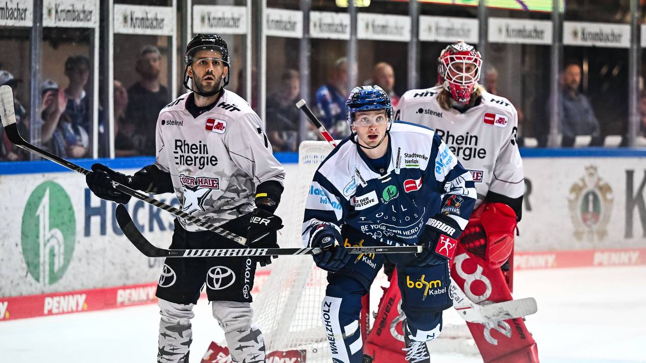 Eishockey-Testspiel zwischen den Iserlohn Roosters und den Kölner Haien.