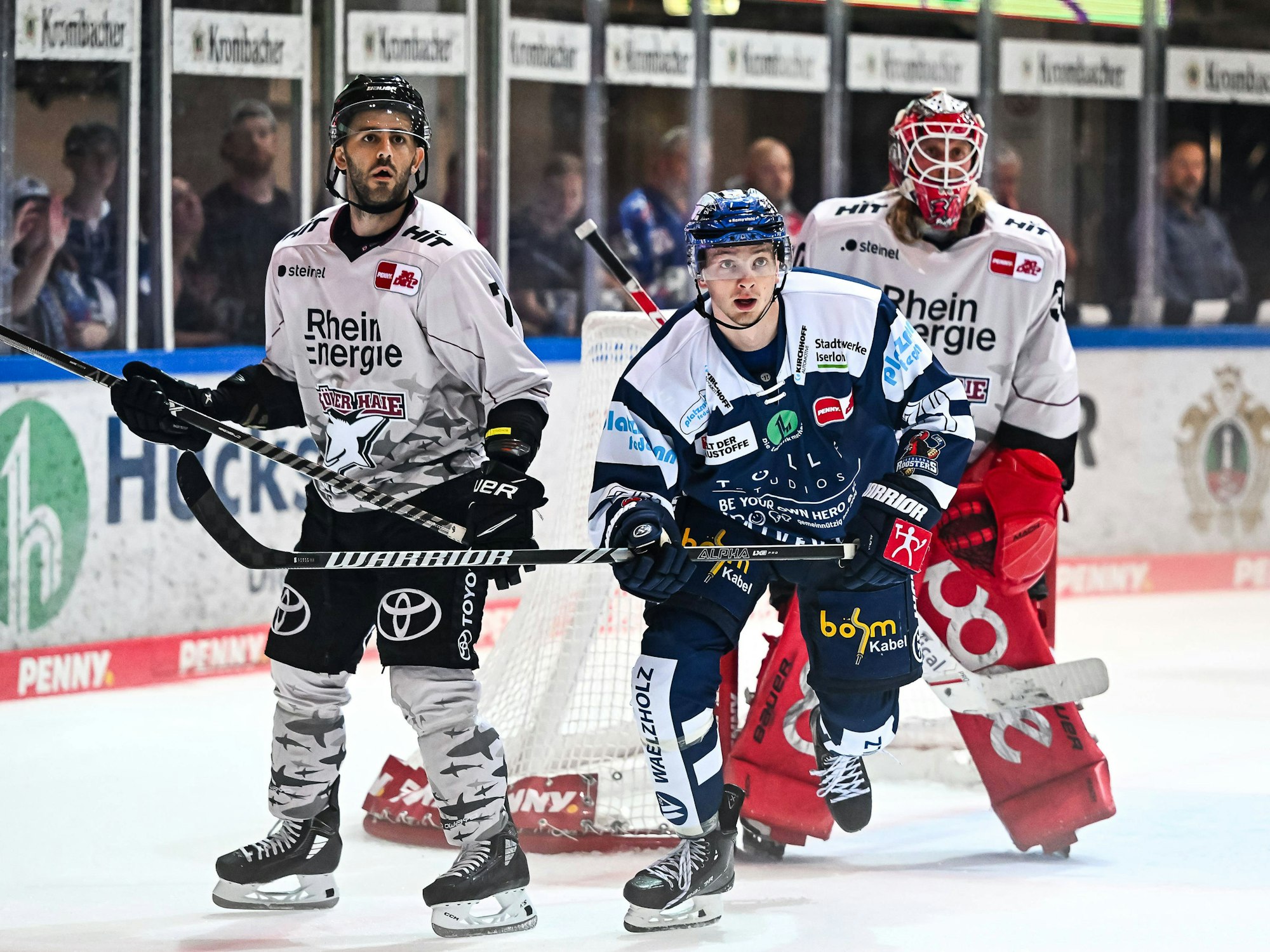 Eishockey-Testspiel zwischen den Iserlohn Roosters und den Kölner Haien.