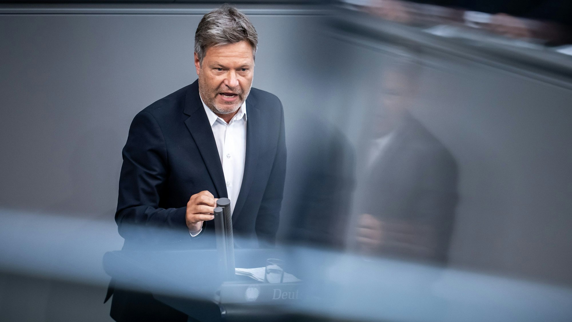 Robert Habeck (Bündnis 90/Die Grünen), Bundesminister für Wirtschaft und Klimaschutz, am Freitag (8. September) im Bundestag.