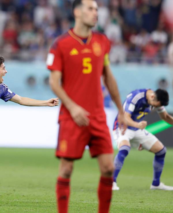 Ao Tanaka jubelt über sein Tor gegen Spanien.