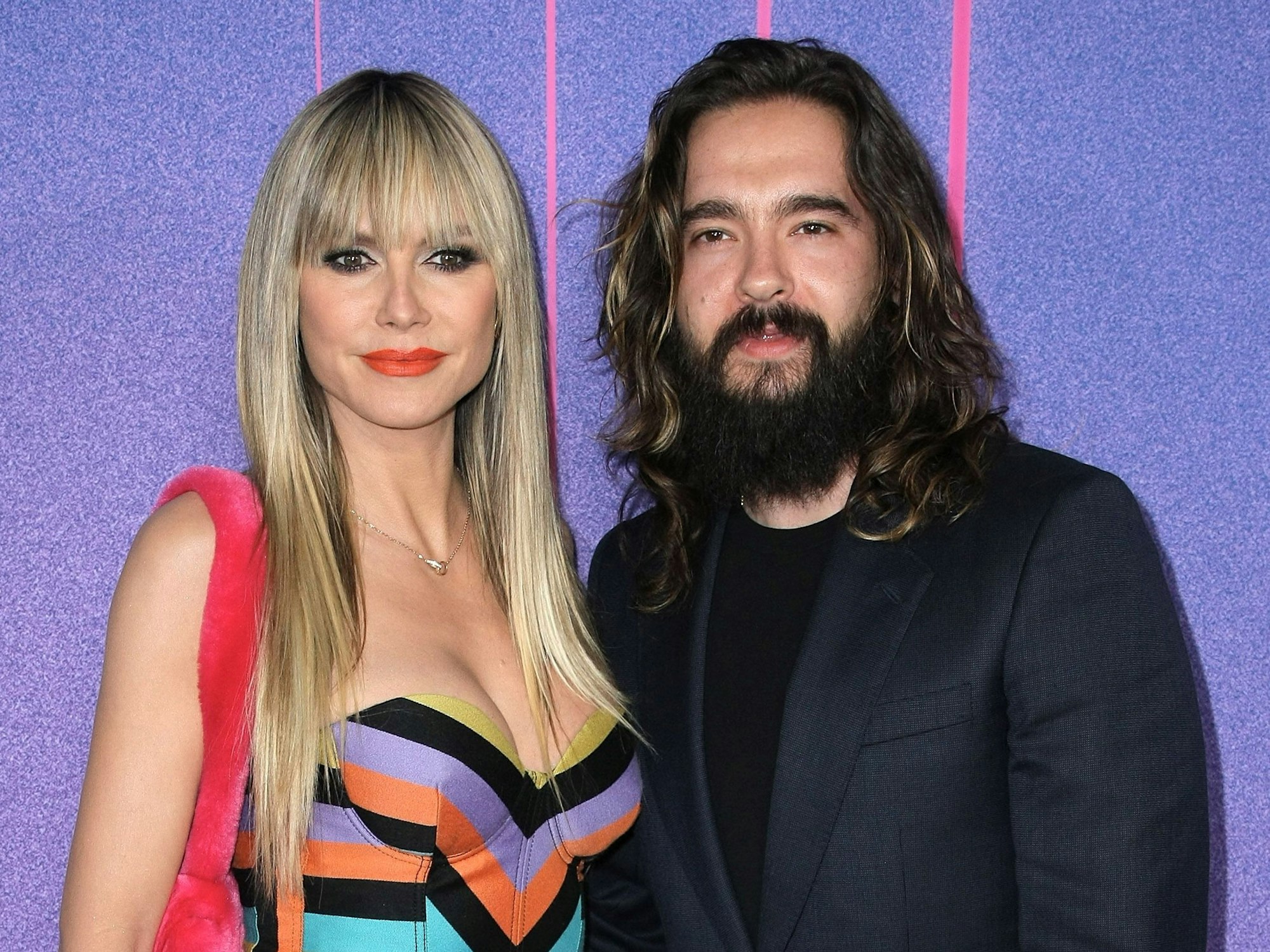 Heidi Klum und Tom Kaulitz posieren.