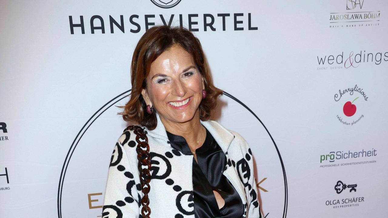 Claudia Obert lächelt.