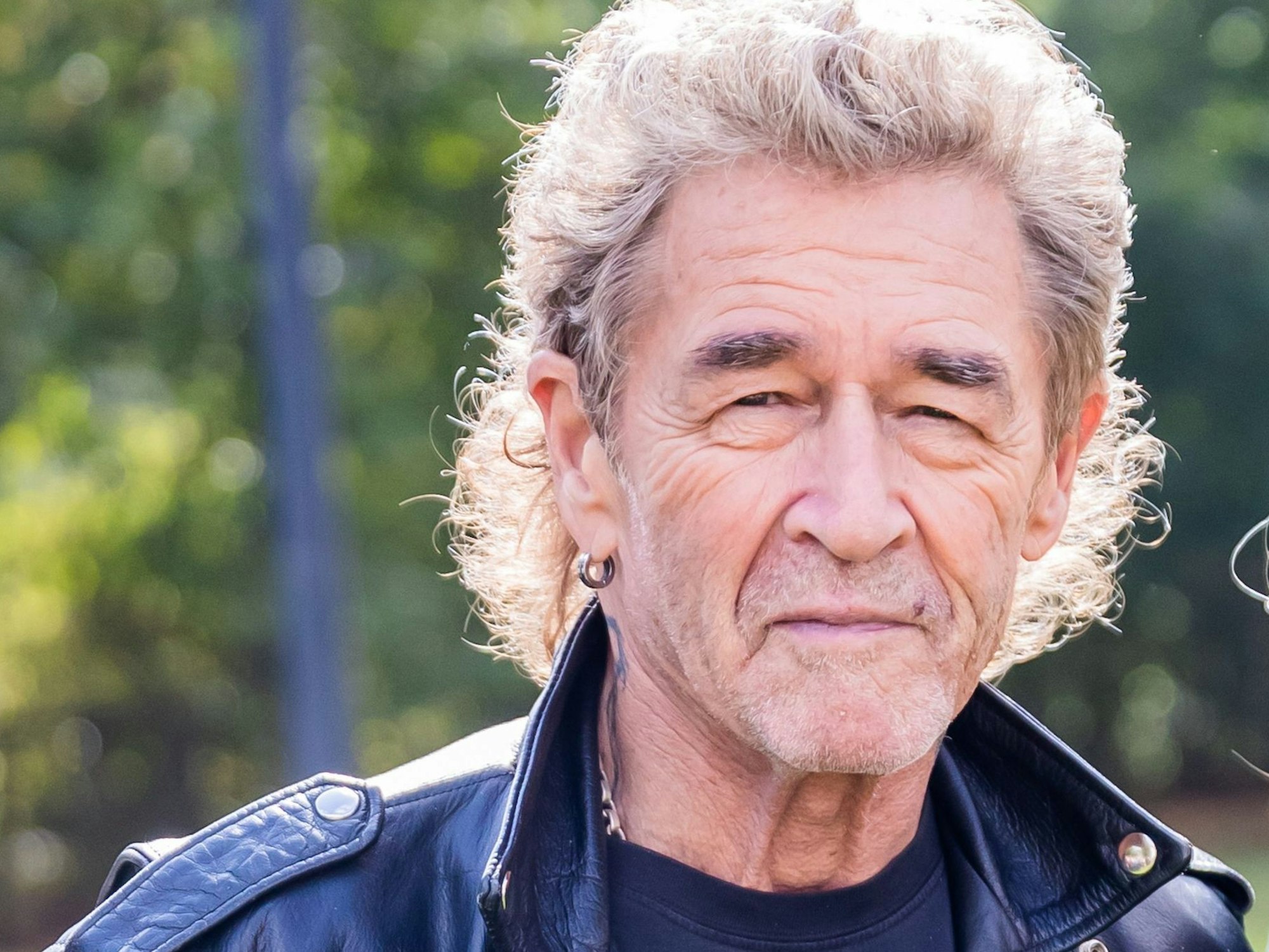 Peter Maffay posiert für ein Foto.