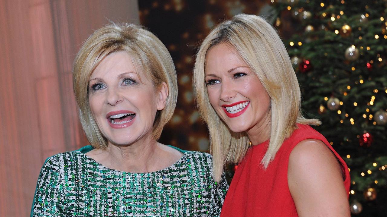 Helene Fischer und Carmen Nebel lachen zusammen