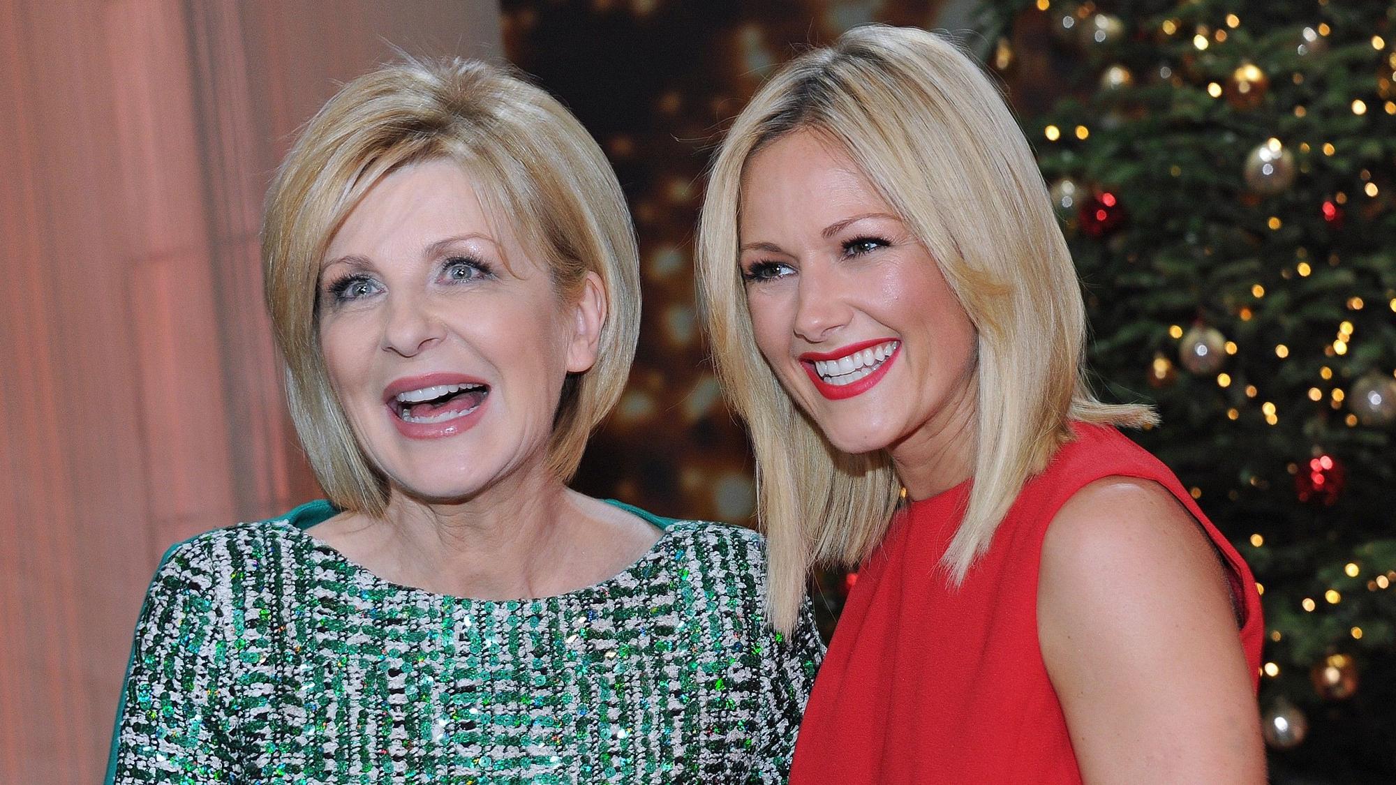 Helene Fischer und Carmen Nebel lachen zusammen