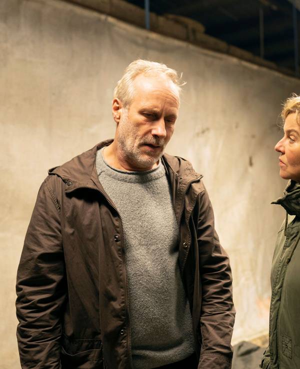 Wolfram Koch und Margarita Broich in einer Tatort-Szene.