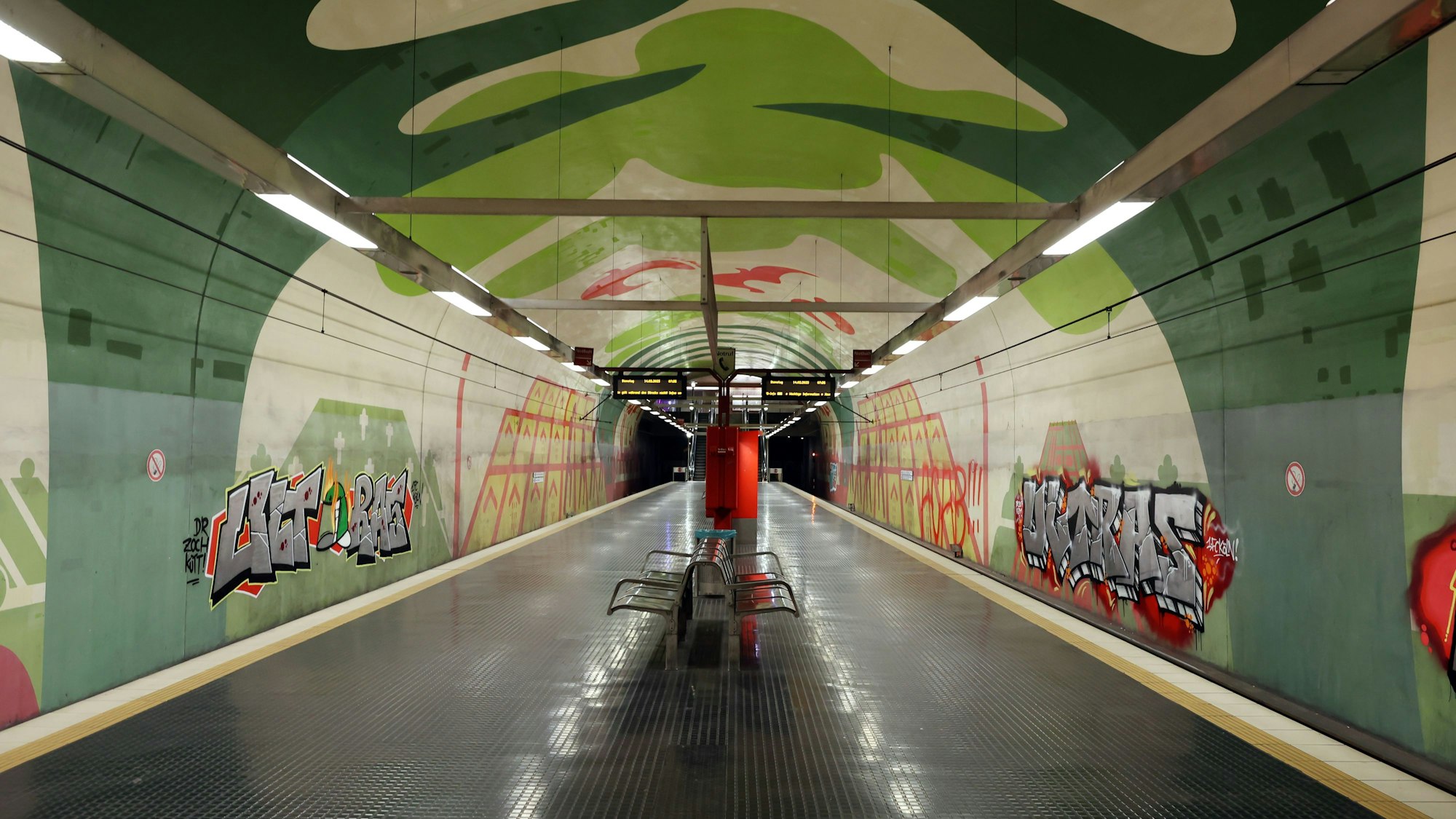 Die Haltestelle Leyendecker Straße