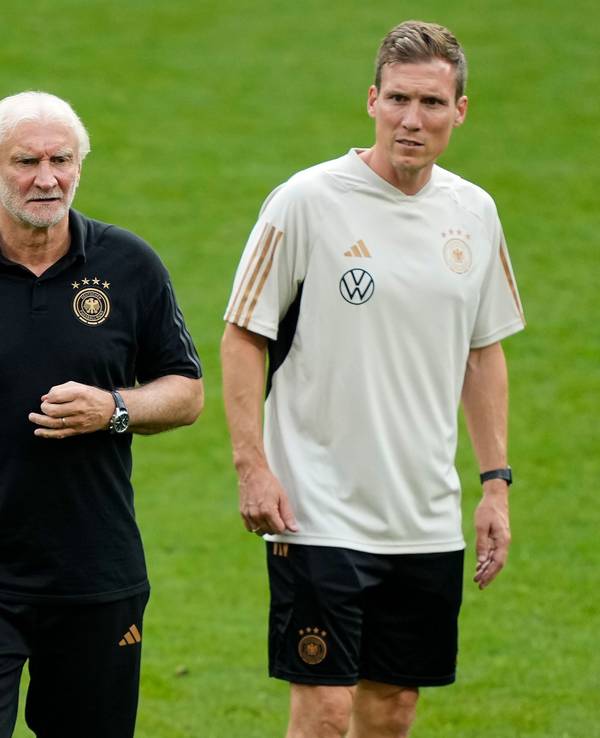 Sandro Wagner, Rudi Völler und Hannes Wolf beim Training der Nationalmannschaft.