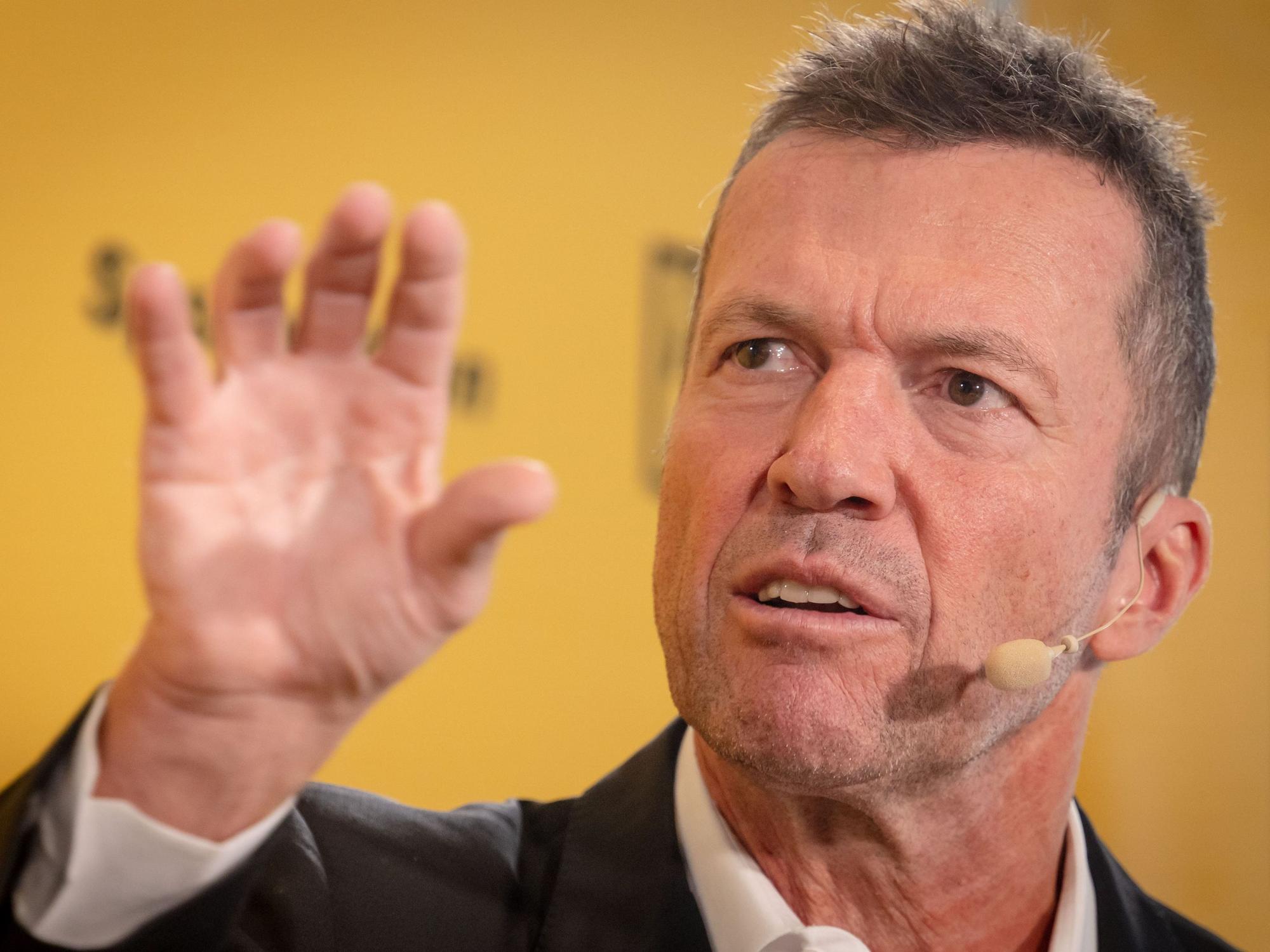 Rekordnationalspieler Lothar Matthäus spricht im Fußballmuseum.