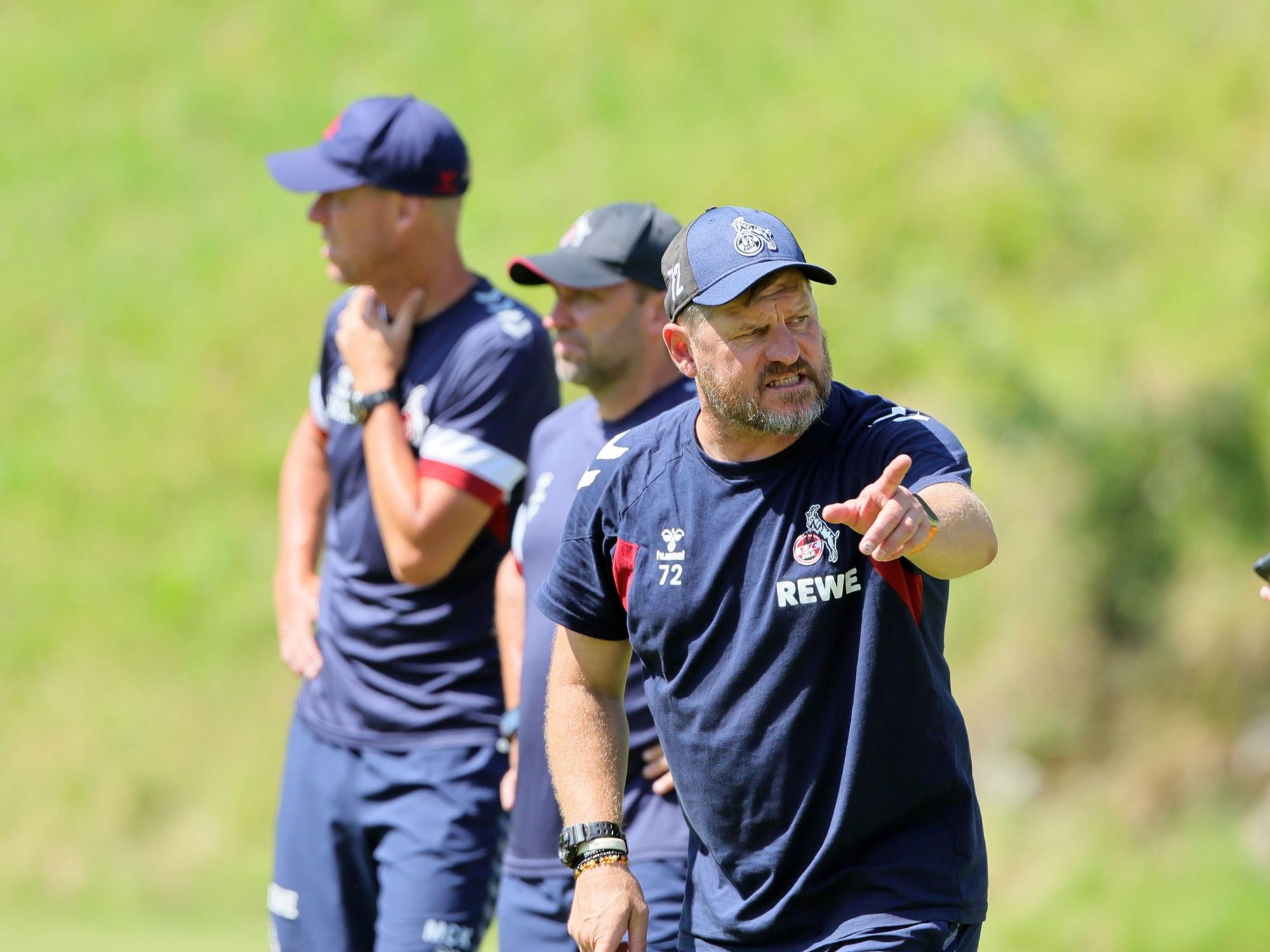 Steffen Baumgart auf dem Trainingsplatz.