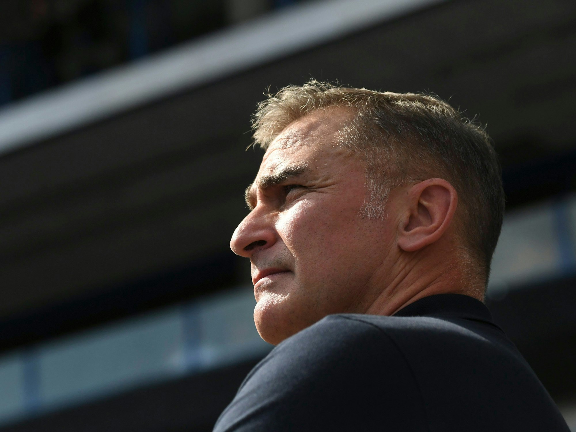 Stefan Kuntz, Nationaltrainer der Türkei, wartet auf den Beginn des Spiels.