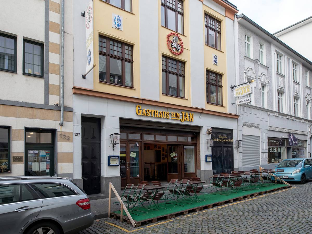 Das Traditionslokal Gasthaus Zum Jan auf der Tieboldsgasse in der Kölner Innenstadt (Archivbild)