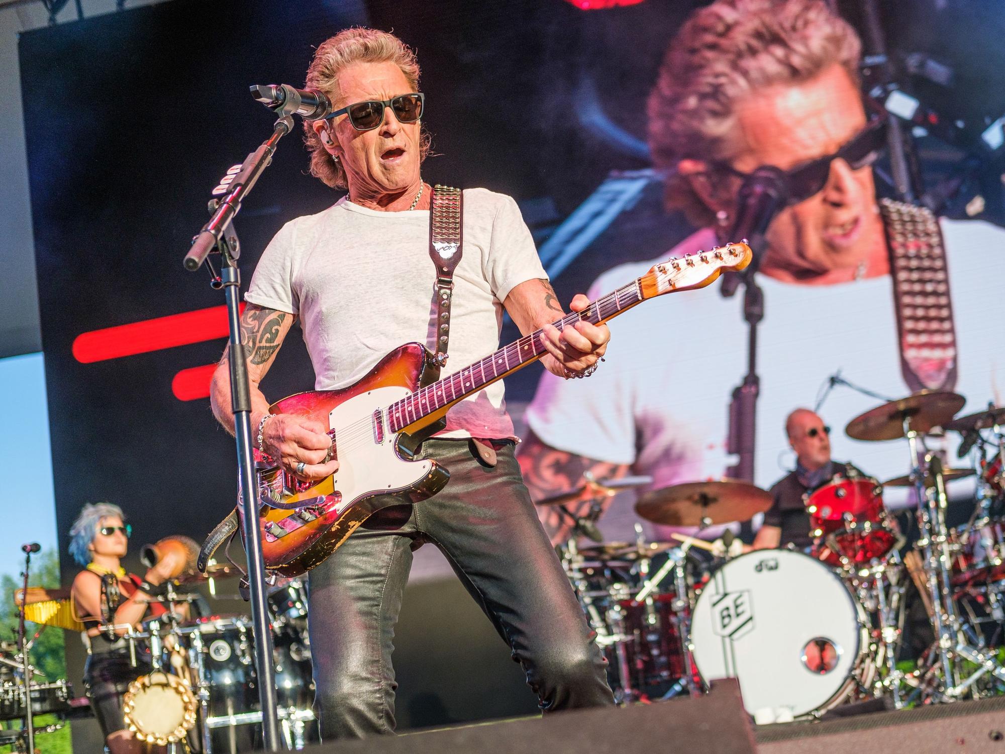 Peter Maffay & Band auf der Bühne.