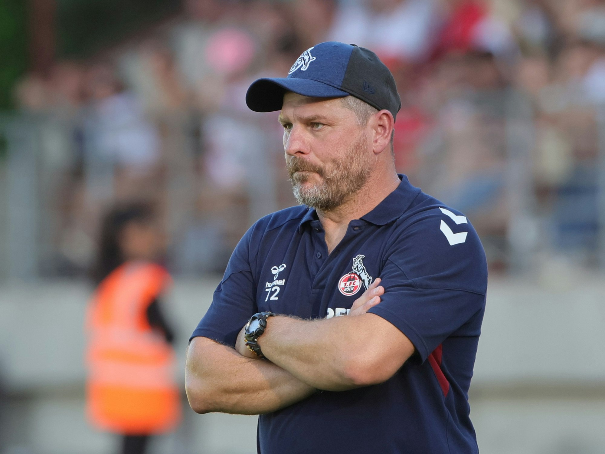 Steffen Baumgart beim Testspiel in Bergisch Gladbach.