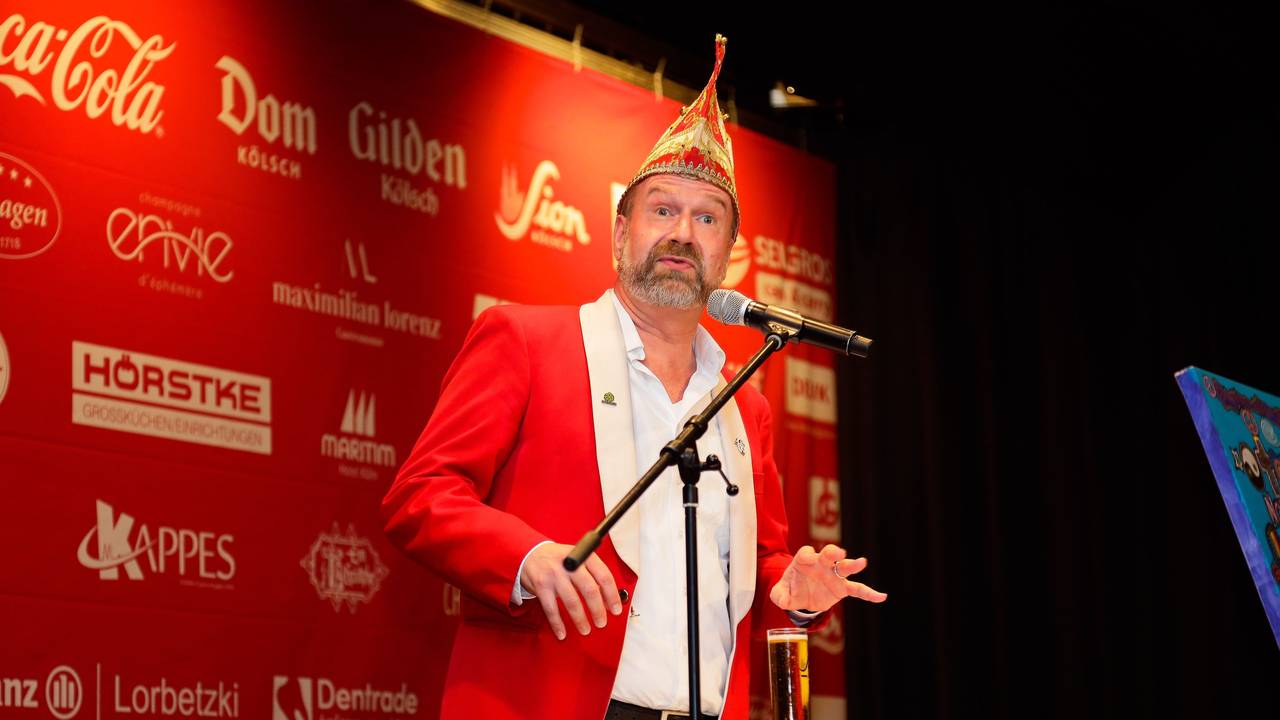 Der Sitzungspräsident während eines Auftritts im Maritim am 10. November 2022.
