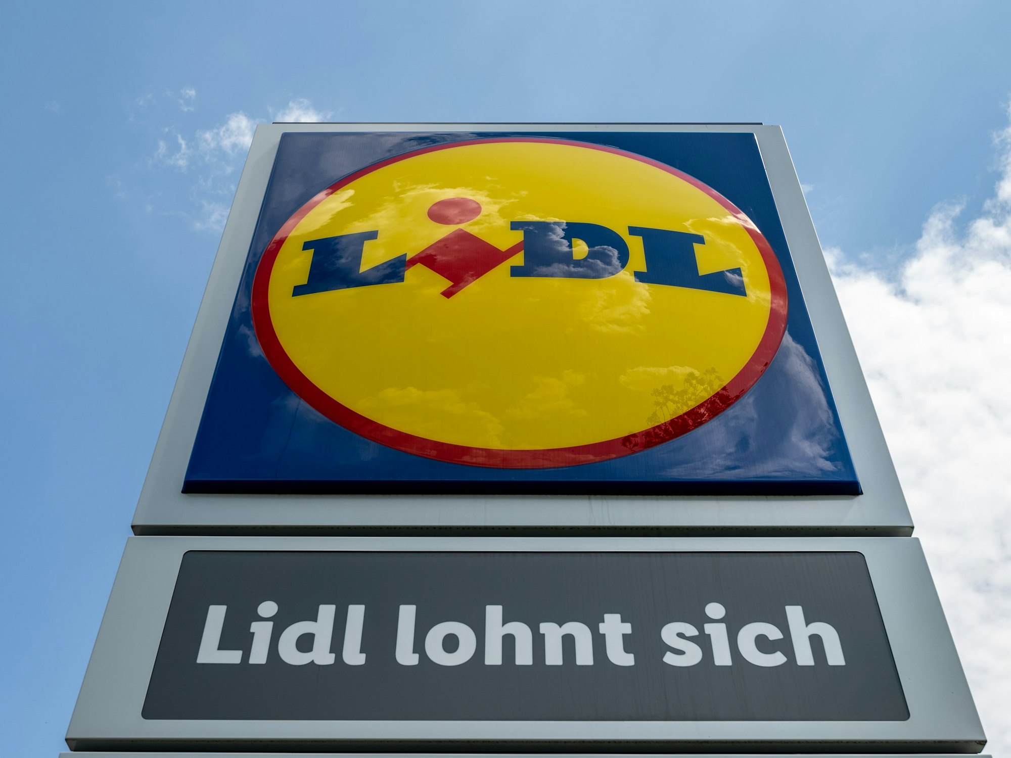 Aktuell ruft ein Hersteller bei Lidl verkauften Räucherfisch zurück.