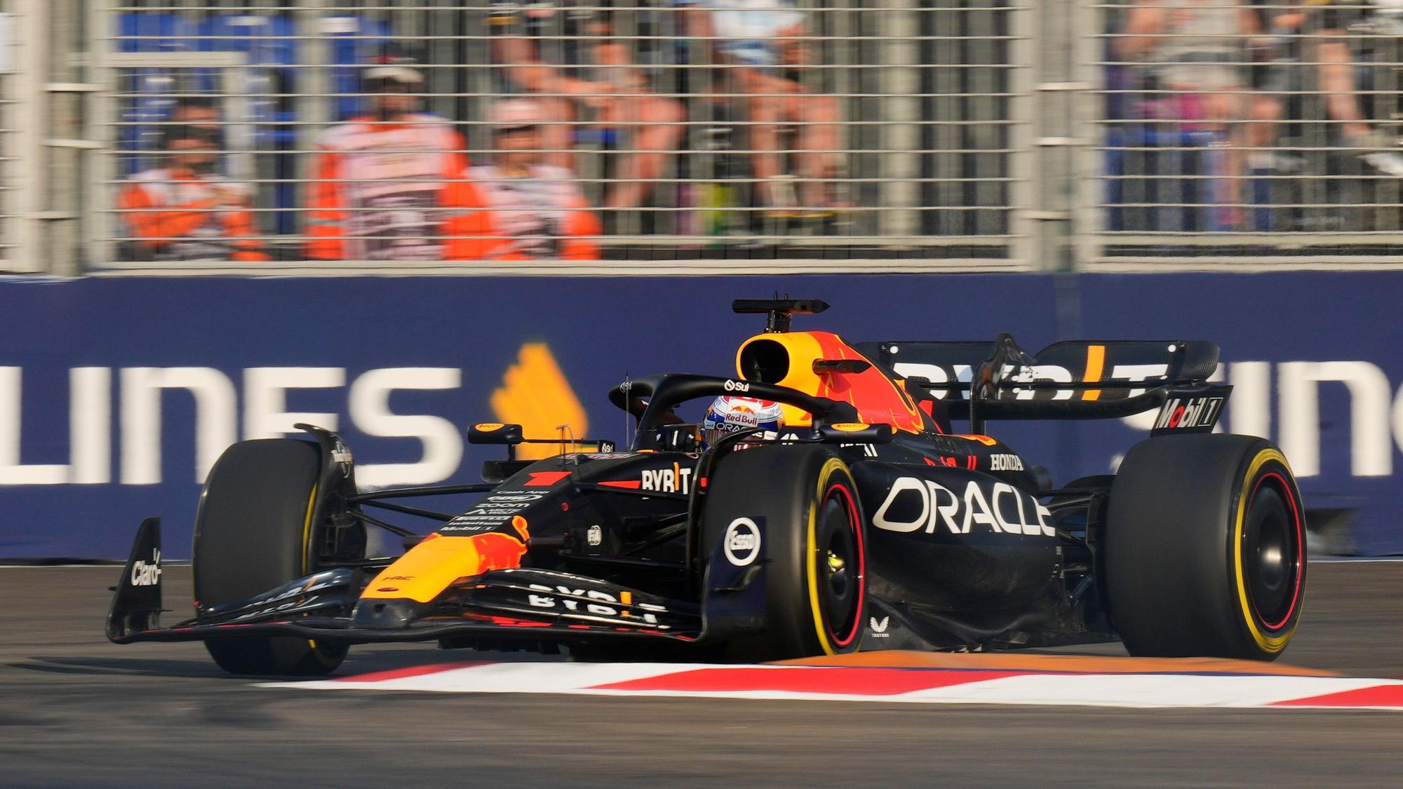 Max Verstappen aus den Niederlanden vom Team Red Bull in Aktion.