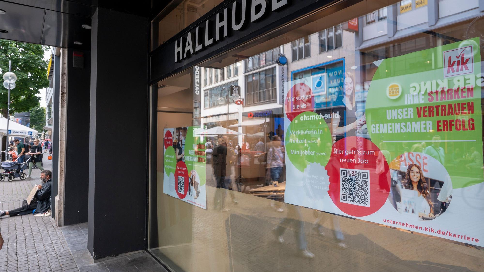 Die Mode-Kette Hallhuber verlässt die Räumlichkeiten auf der Schildergasse.