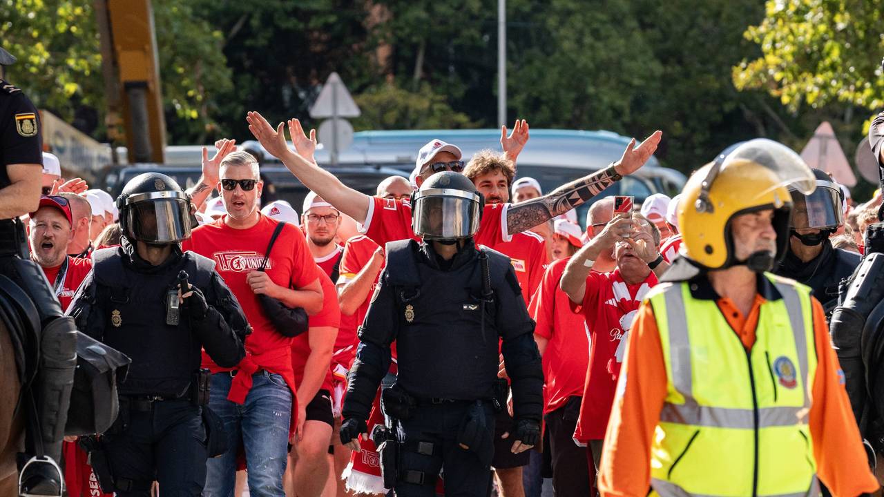 Champions League: Real Madrid gegen 1. FC Union Berlin. Ultras hatten Probleme wegen der Polizei und Sicherheitskräften.