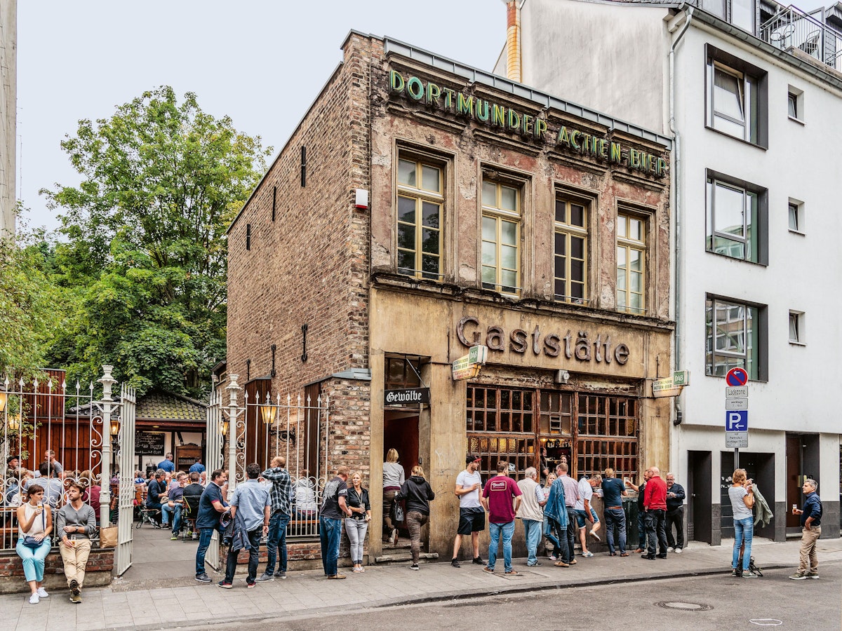 Außenansicht der beliebten Gaststätte „Lommerzheim“
