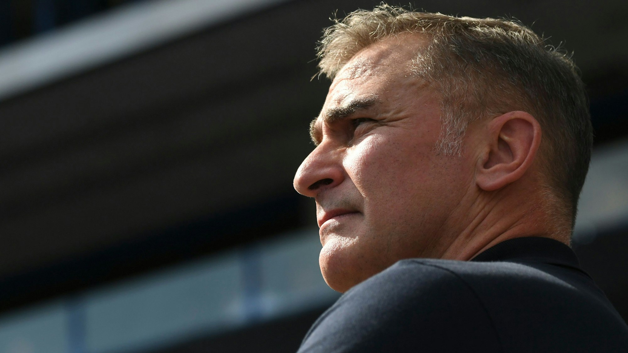Stefan Kuntz, Ex-Nationaltrainer der Türkei, blickt zur Seite