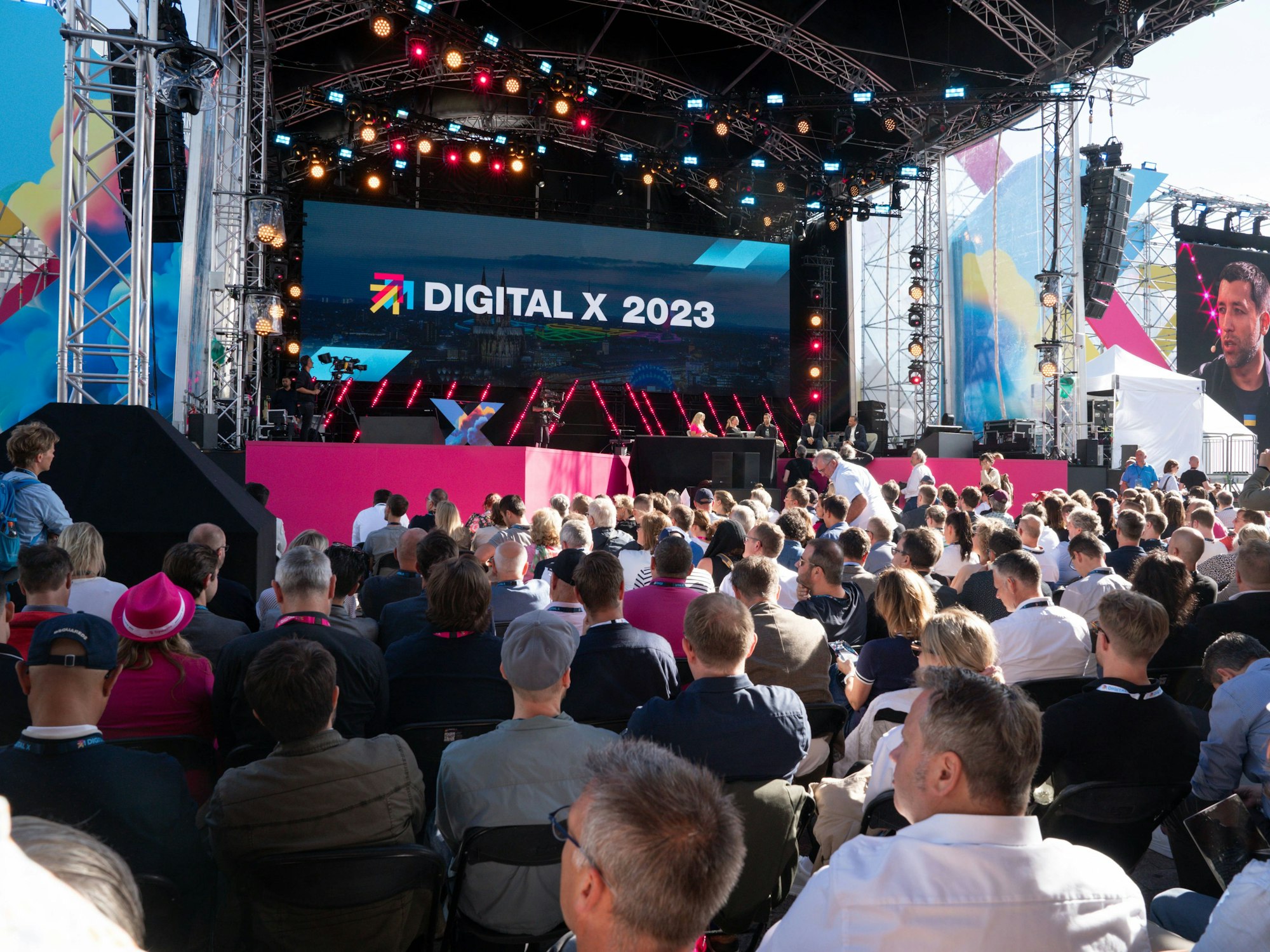 Blick auf die Hauptbühne der „Digital X“.