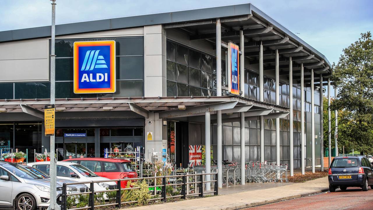 Blick auf eine Aldi-Filiale in London.