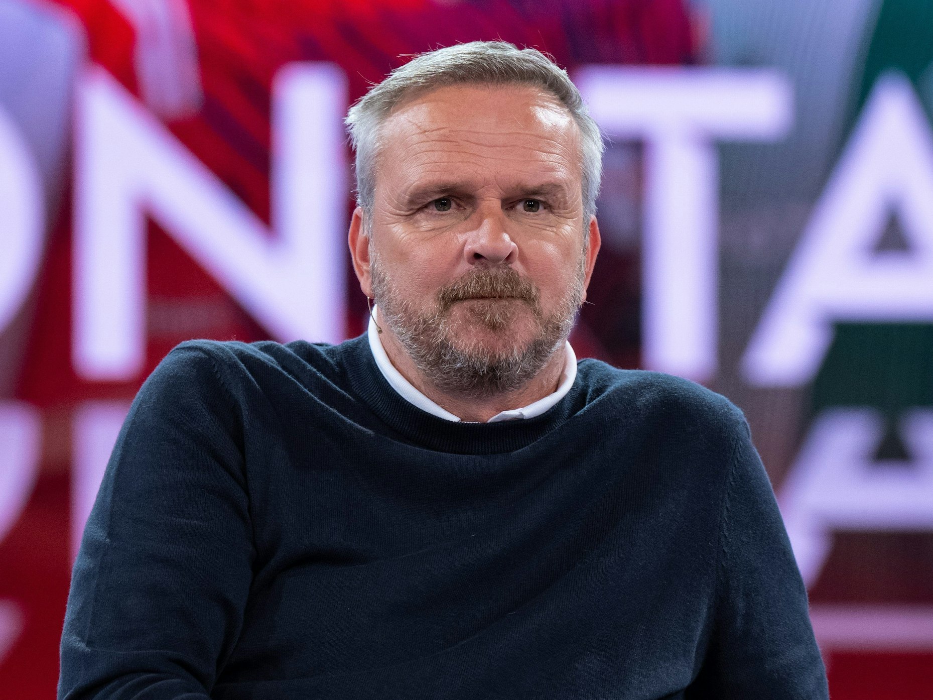 Didi Hamann, Sky Experte, nimmt in einem TV-Studio an einer Presseveranstaltung teil.
