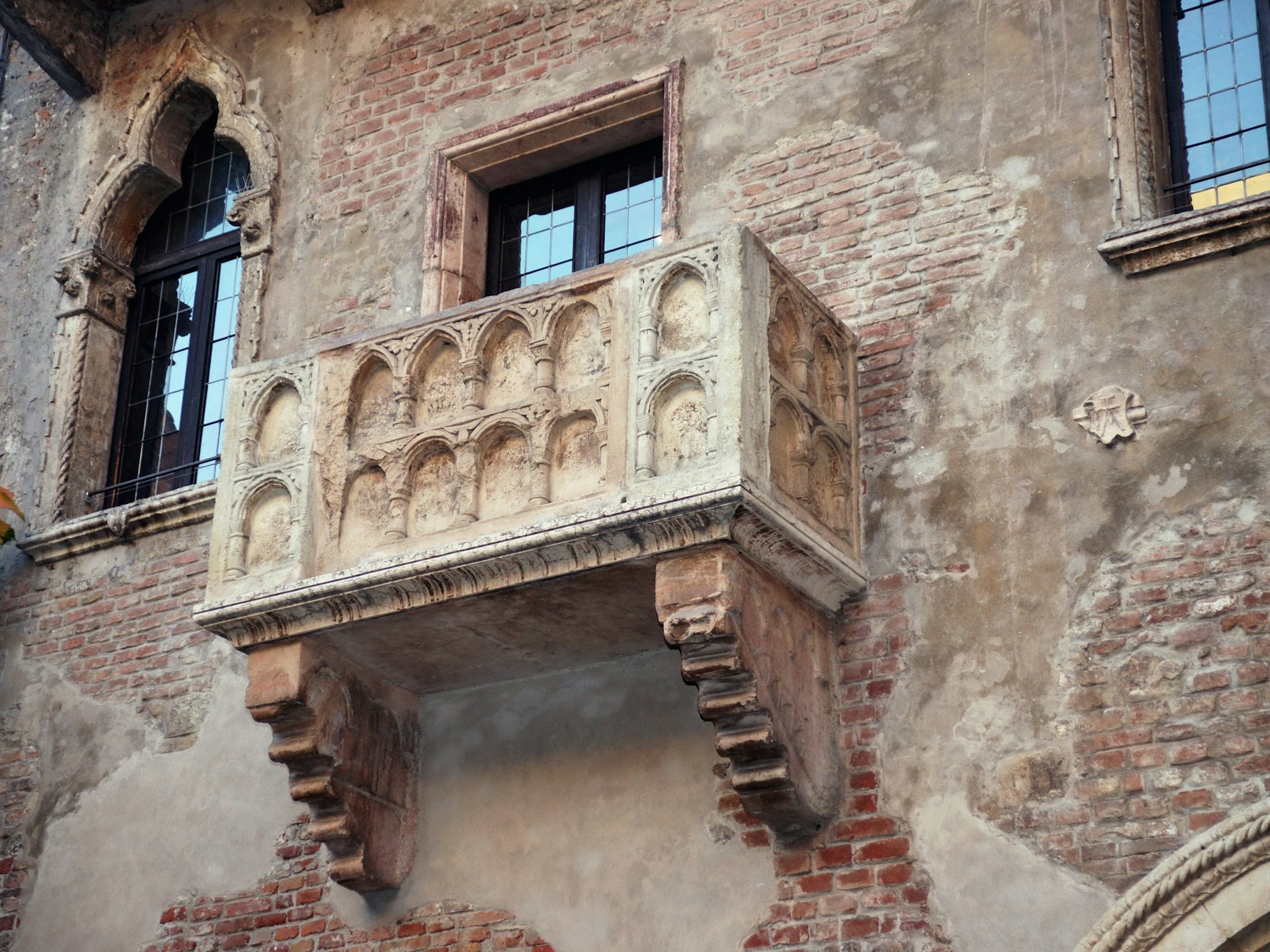 Blick auf den Balkon der „Casa di Giulietta“ in Verona (Italien), undatiertes Foto.