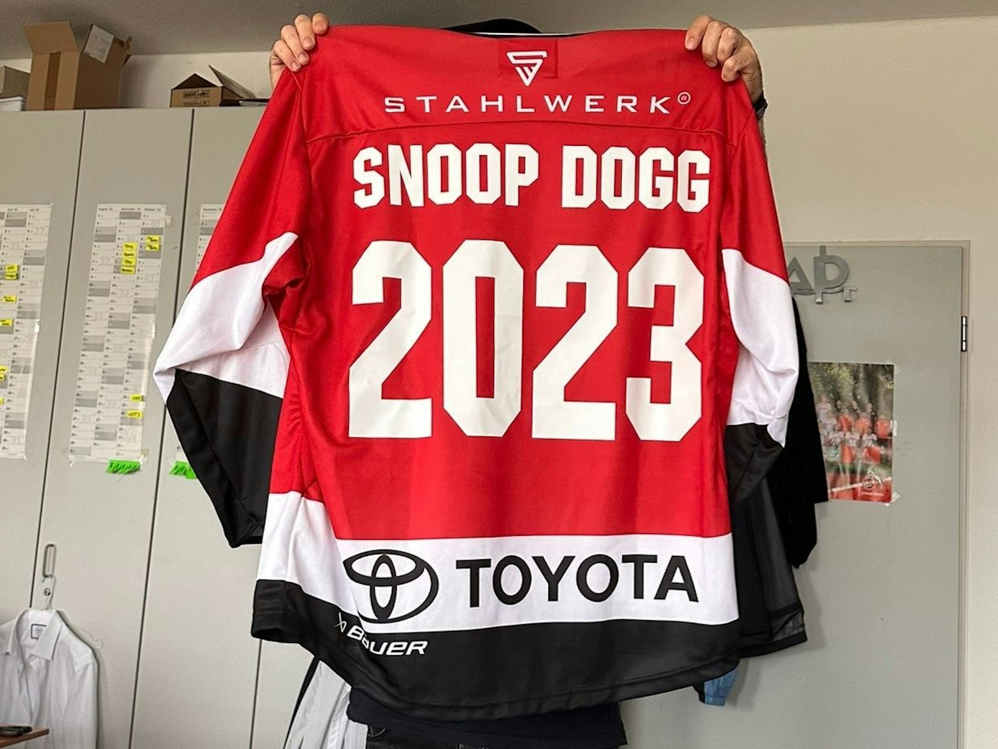Haie-Trikot für Snoop Dogg.