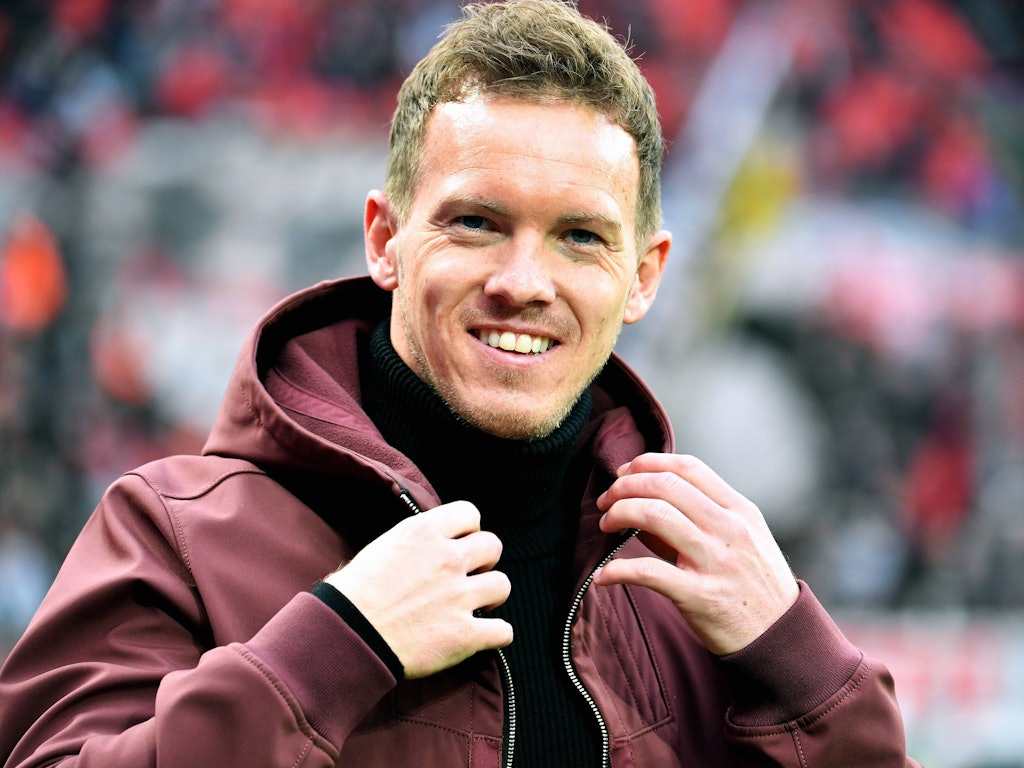 Julian Nagelsmann lacht in die Kamera.
