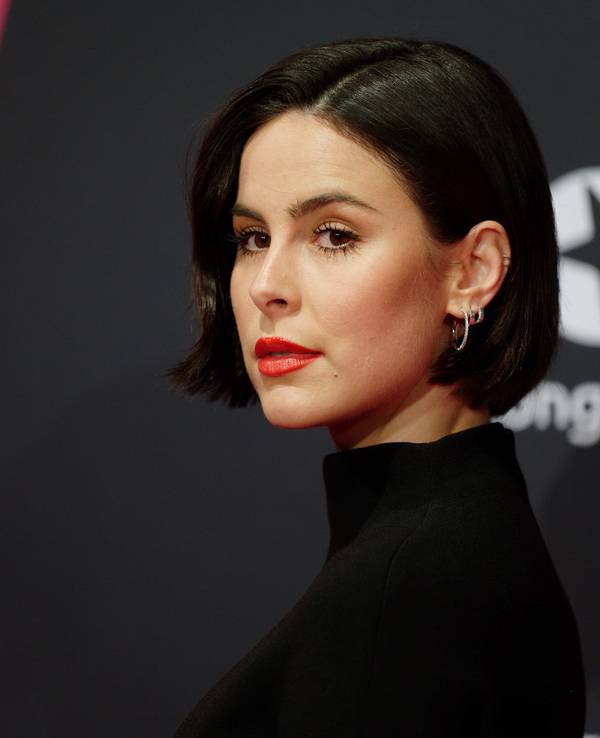 Die Sängerin Lena Meyer-Landrut kommt über den Roten Teppich zur Verleihung der 1Live Krone in der Jahrhunderthalle.