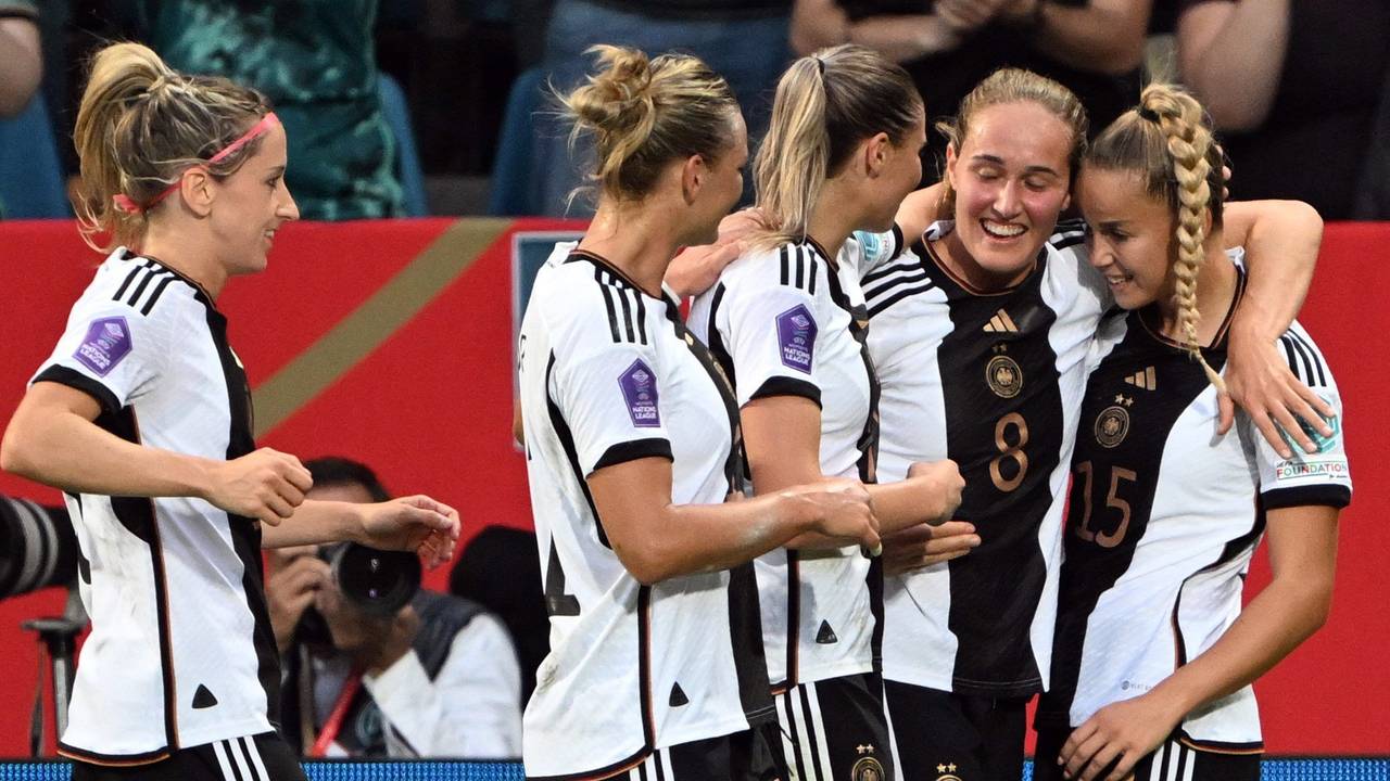 Nations League A der Frauen: Deutschland jubelt gegen Island.