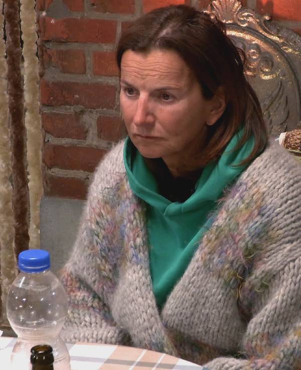 Claudia Obert schaut nachdenklich.