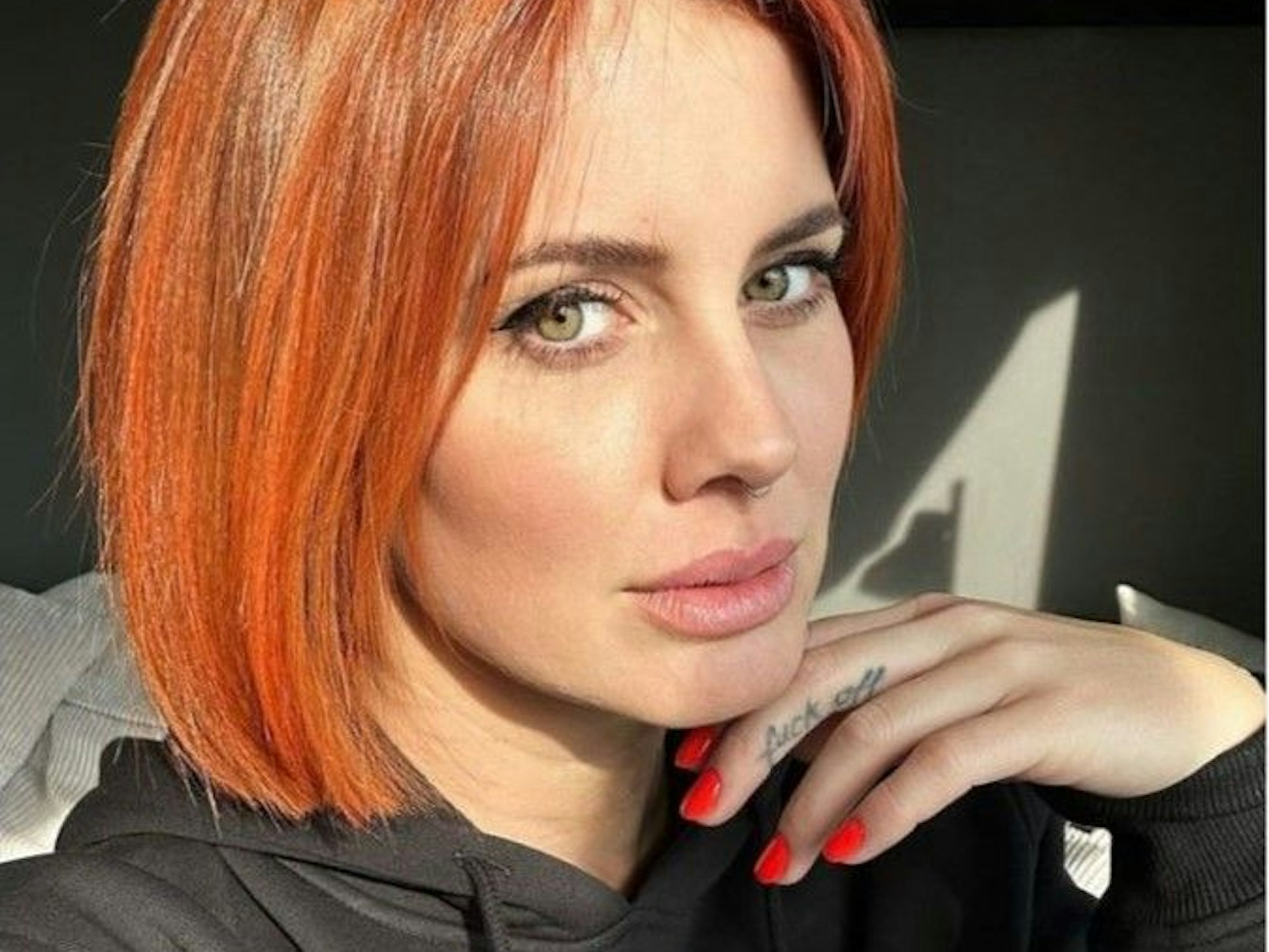 Pia Tillmann ist Teilnehmerin beim Sommerhaus der Stars 2023. Das Foto ist ein Selfie, das sie im Februar 2023 auf ihrem Instagram-Account veröffentlicht hat.