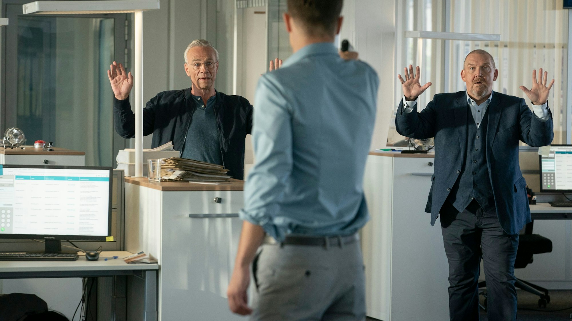 Ballauf und Schenk versuchen Rocko zur Aufgabe zu bewegen.