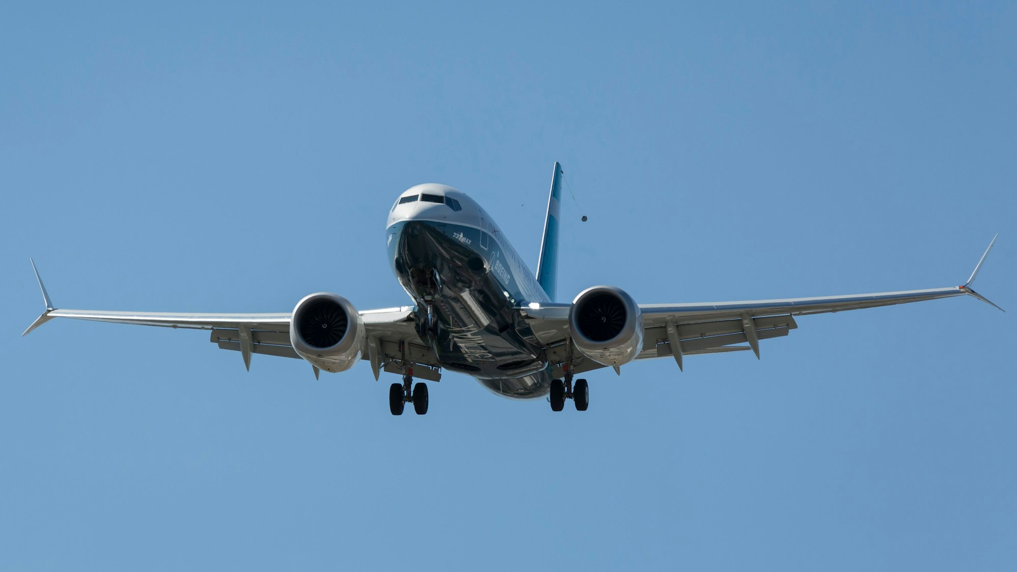 Eine Boeing 737 im Landeanflug.