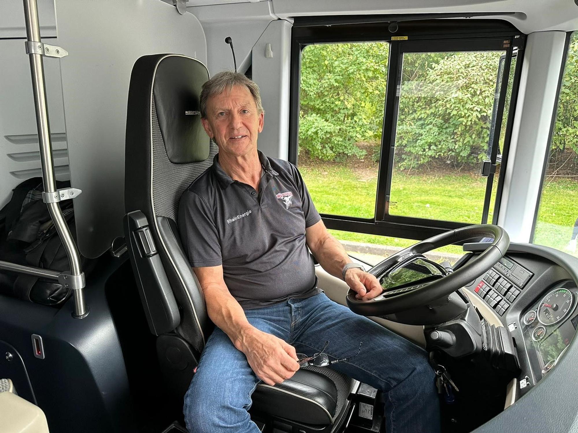 Busfahrer der Kölner Haie: Jürgen Metz