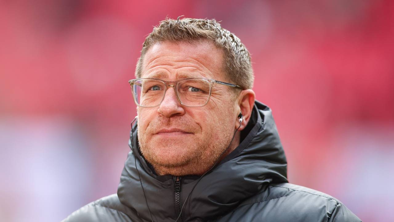 Max Eberl schaut besorgt.