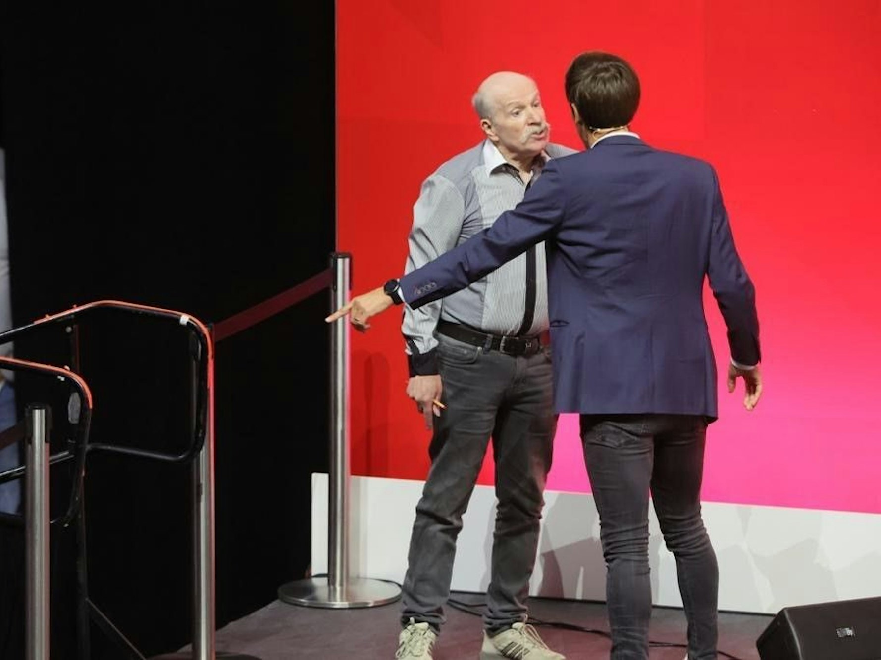 Tumult bei der Versammlung des 1. FC Köln.