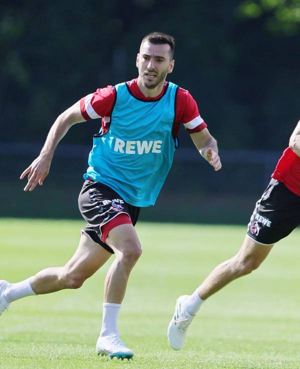 Timo Hübers (re.) und Sargis Adamyan im FC-Training.