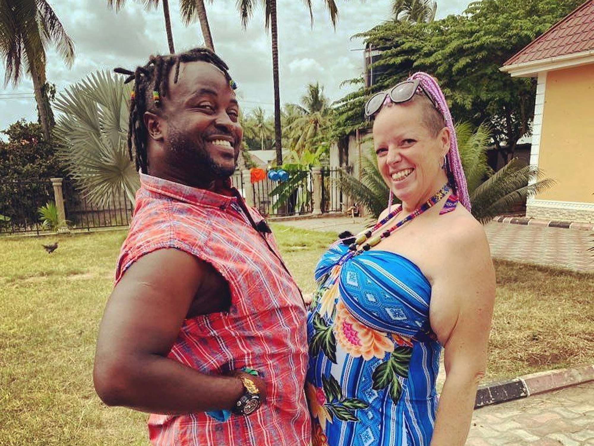 Janine Hundt und Attu.