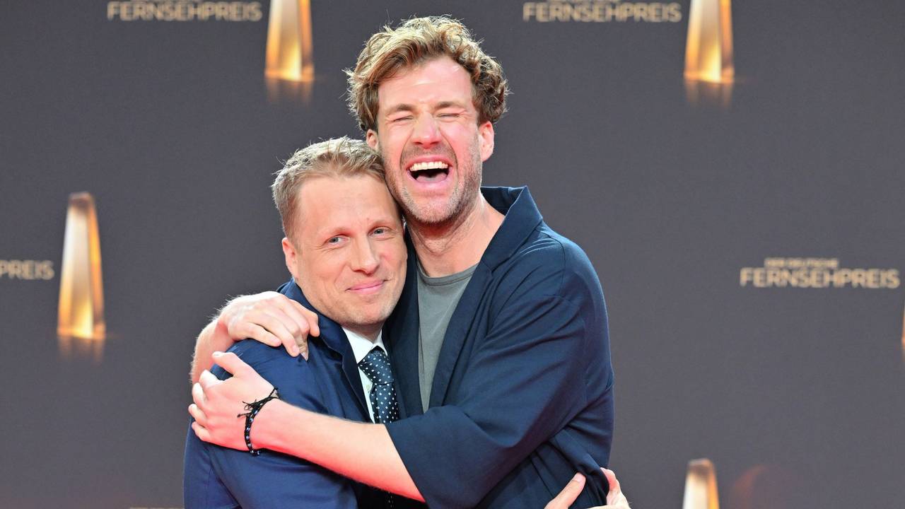 Oliver Pocher und Luke Mockridge kommen zur Verleihung des Deutschen Fernsehpreise 2023 nach Köln.