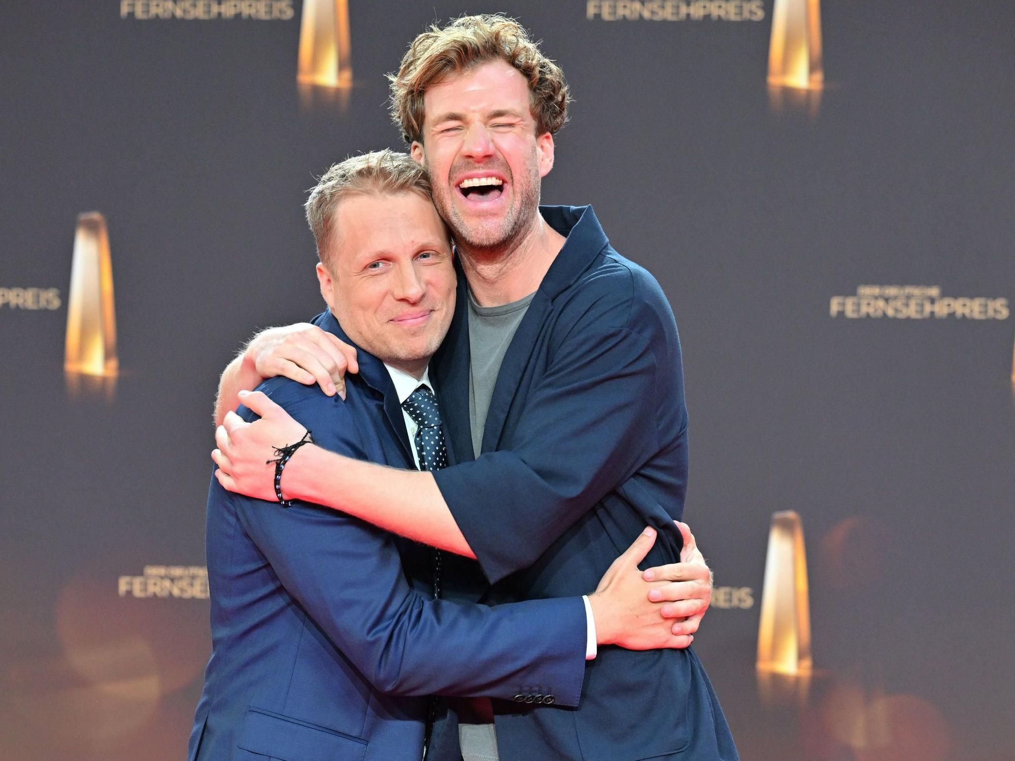 Oliver Pocher und Luke Mockridge kommen zur Verleihung des Deutschen Fernsehpreise 2023 nach Köln.