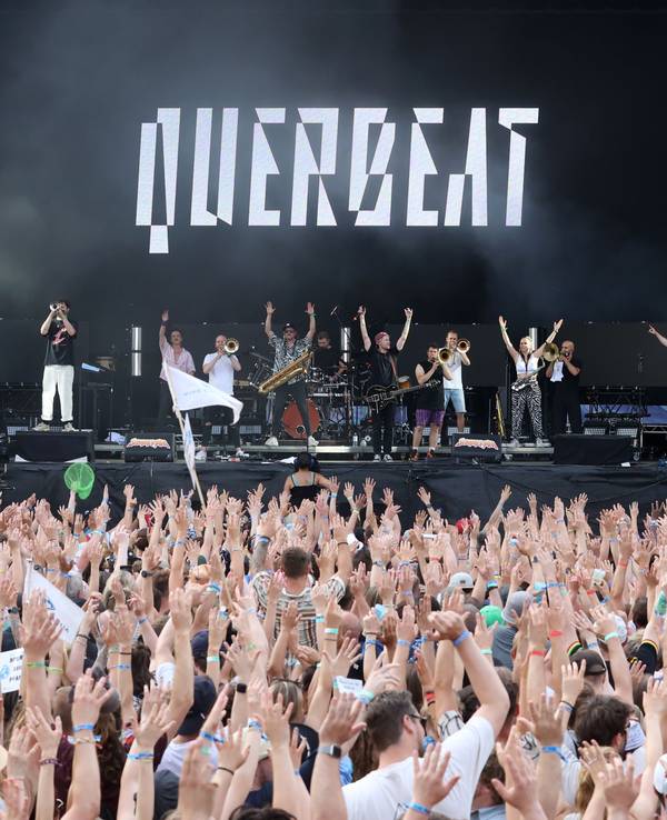 Querbeat
beim Auftritt auf der Bühne.