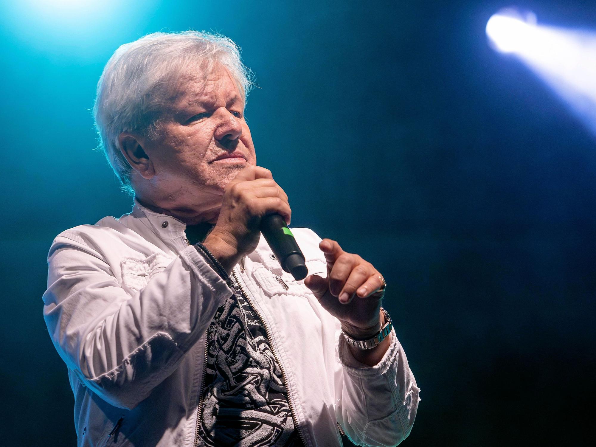 Das Foto zeigt den deutschen Sänger und Songschreiber G.G. Anderson während eines Auftrittes beim Stadtfest Coswig.