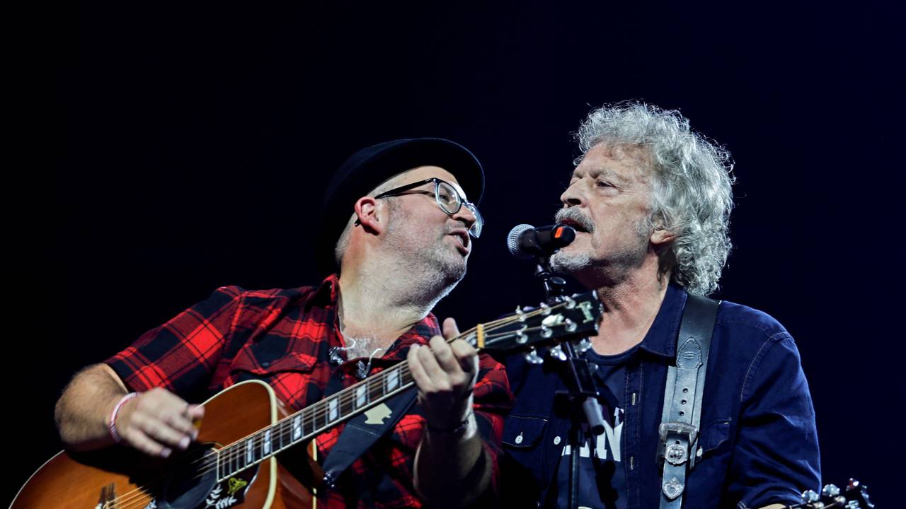 Wolfgang Niedecken sang zusammen mit Björn Heuser.